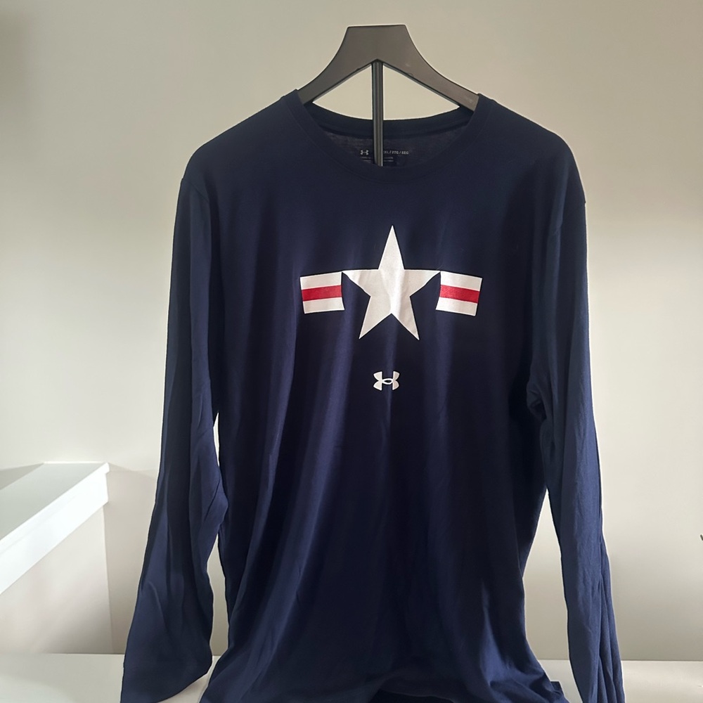 FLY NAVY Under Armour Men's Dark Blue Star Long Sleeve Tee